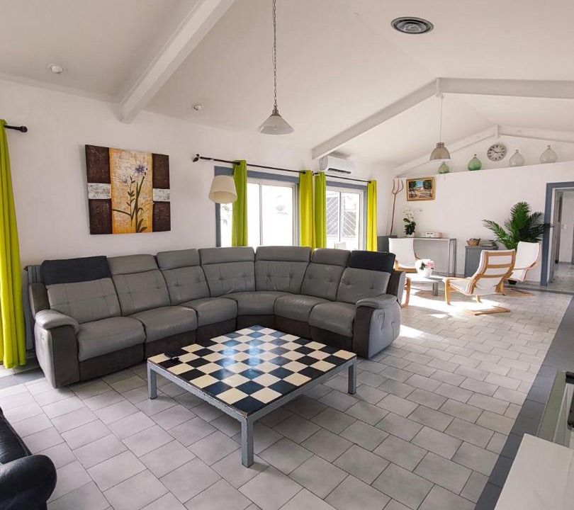 Photo of Livingroom in Meynes