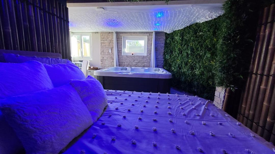 Photo of Others in Le Val