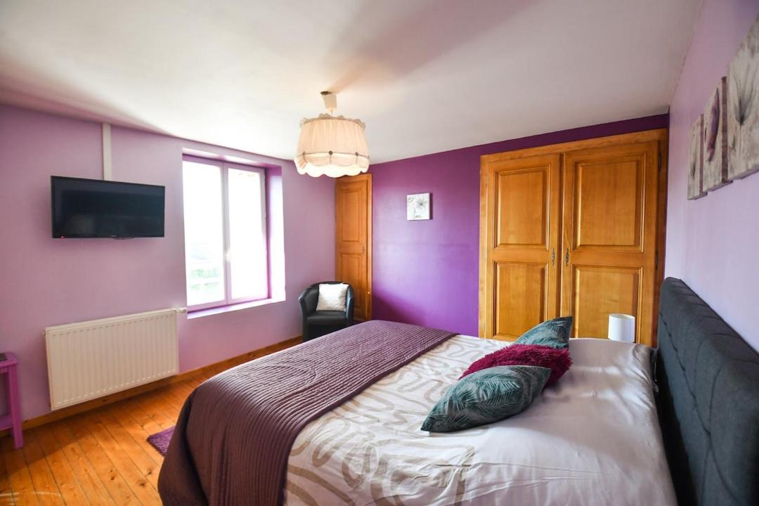 Photo of Bedroom in Noe-les-Mallets