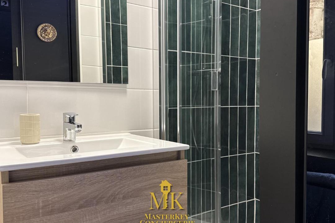 Photo of Bathroom in Saint-Dizier