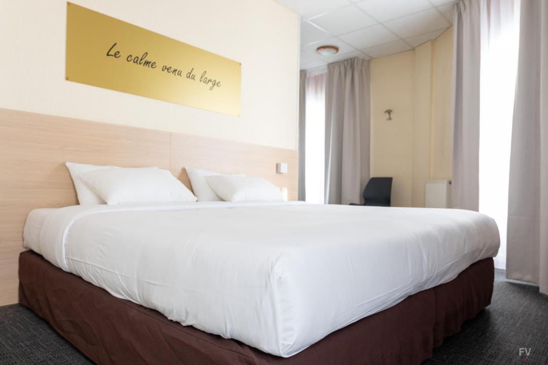 Photo of Bedroom in Lamballe