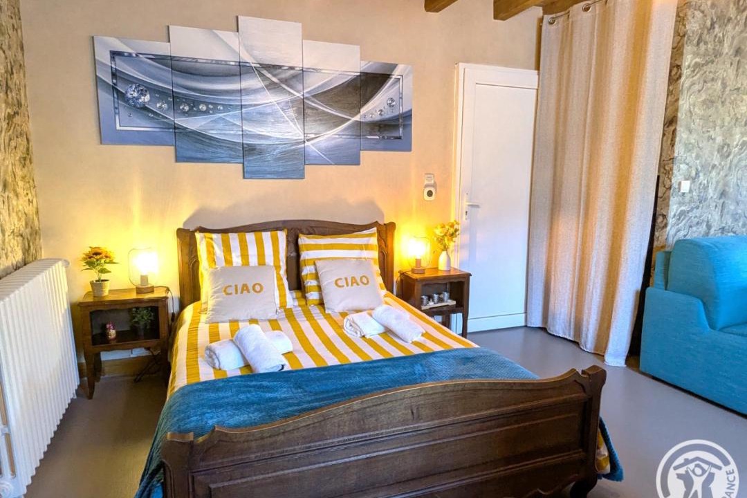 Photo of Bedroom in Mont-l'Etroit