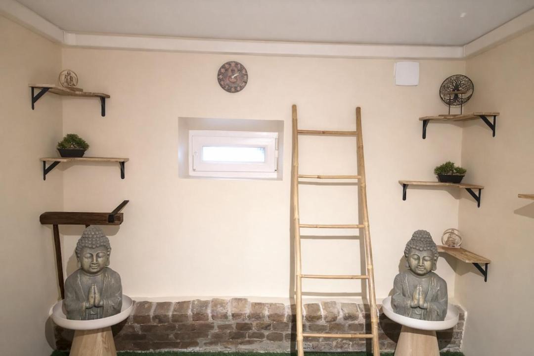 Photo of Bathroom in Thorigny-sur-Oreuse