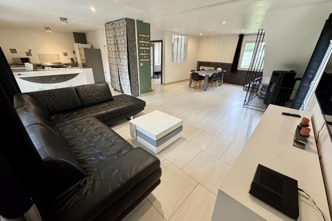 Photo of Livingroom in Saint-Just-Sauvage