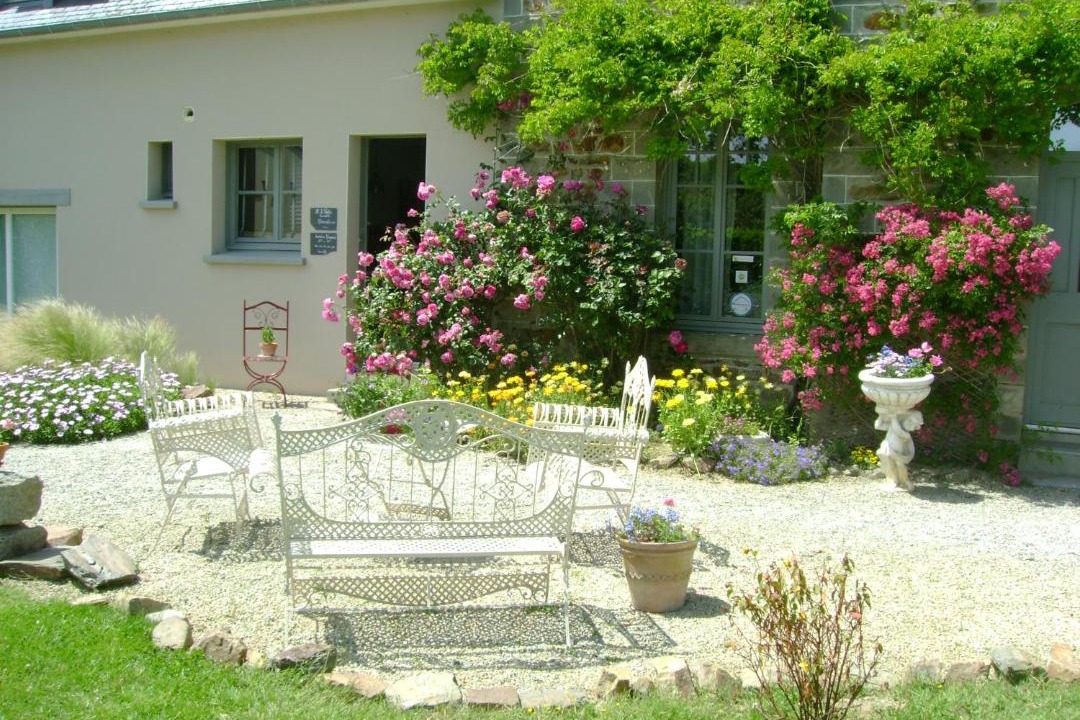 Photo of Others in Saint-Denoual