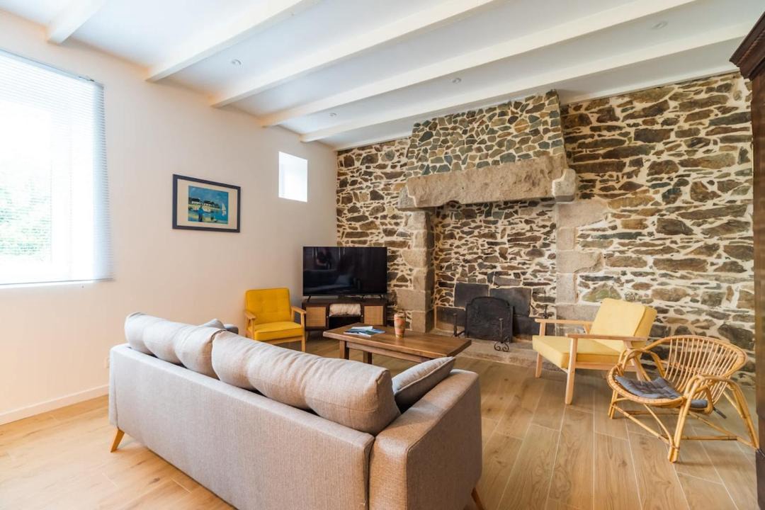 Photo of Livingroom in Saint-Clet
