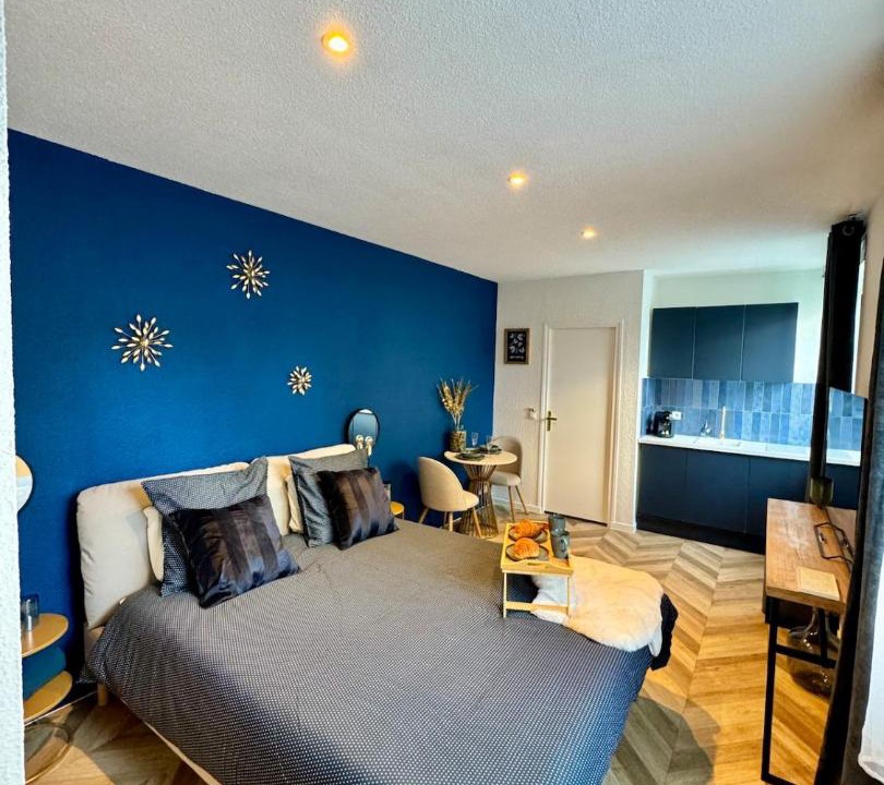 Photo of Bedroom in Reims City Centre