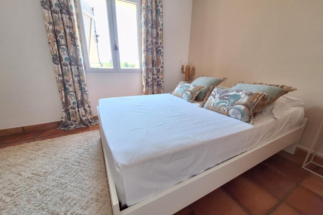 Photo of Bedroom in Meynes
