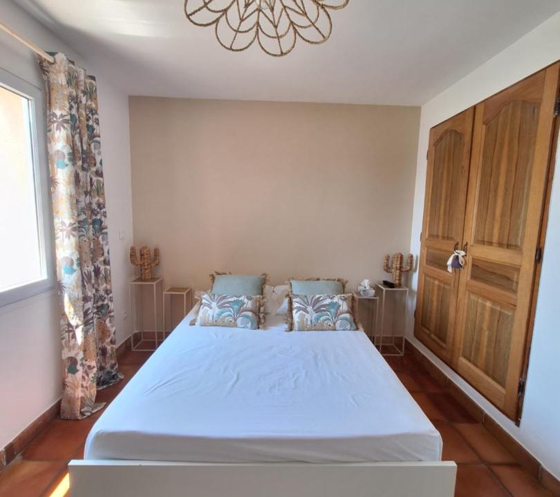 Photo of Bedroom in Meynes