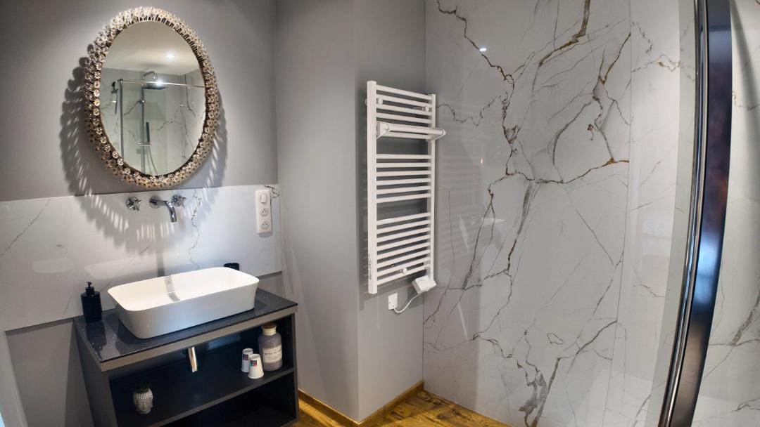 Photo of Bathroom in Sainte-Menehould