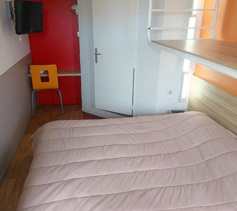 Photo of Bedroom in Taissy