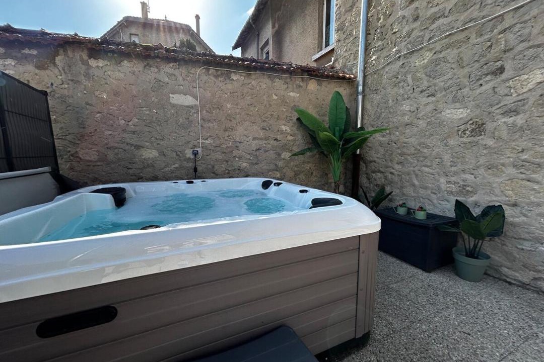 Photo of Others in Bourgogne-Fresne