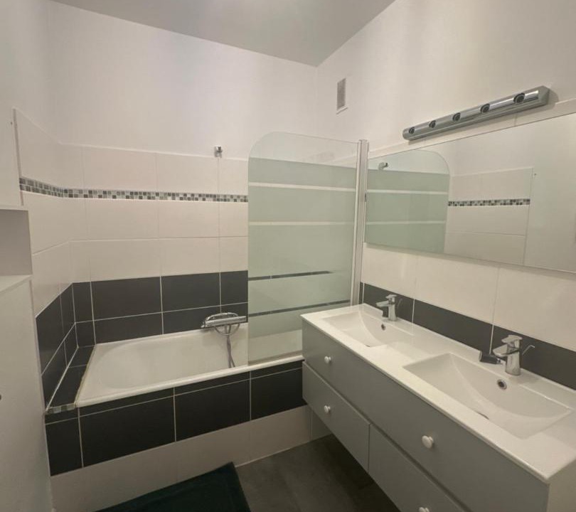 Photo of Bathroom in Saint-Brieuc