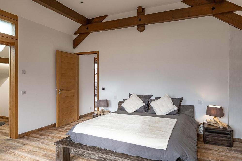 Photo of Bedroom in Arenthon