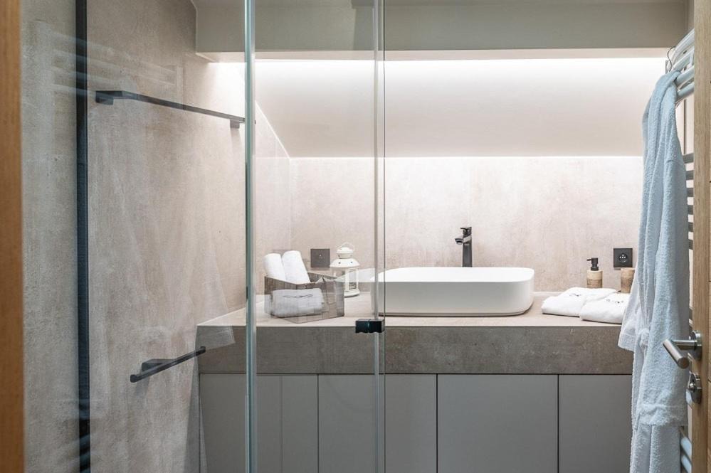 Photo of Bathroom in Arenthon