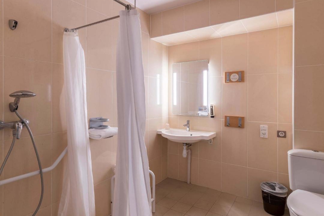Photo of Bathroom in Saint-Parres-aux-Tertres