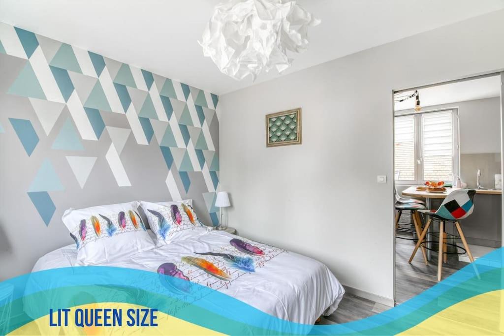 Photo of Bedroom in Saint-Julien-les-Villas