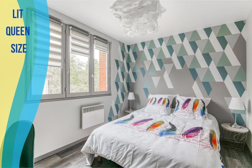 Photo of Bedroom in Saint-Julien-les-Villas