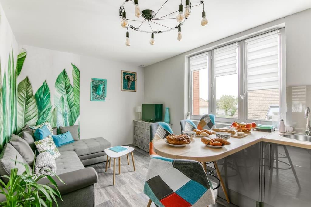 Photo of Livingroom in Saint-Julien-les-Villas