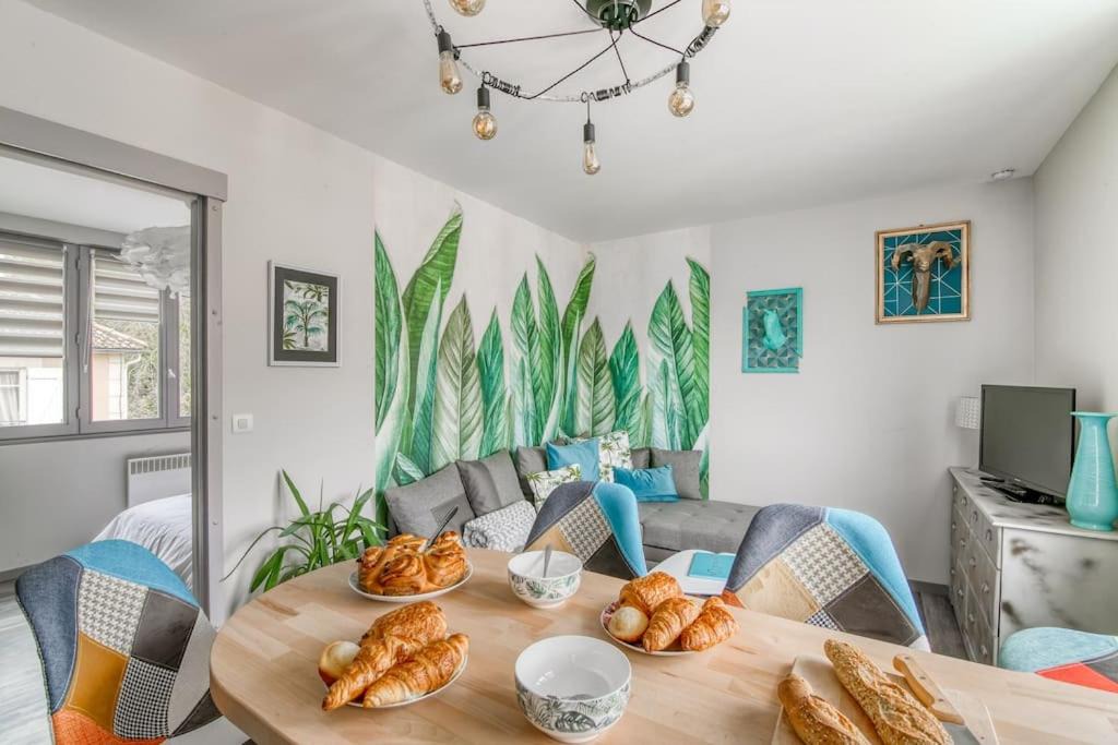 Photo of Livingroom in Saint-Julien-les-Villas
