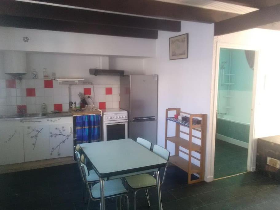 Photo of Kitchen in Languenan