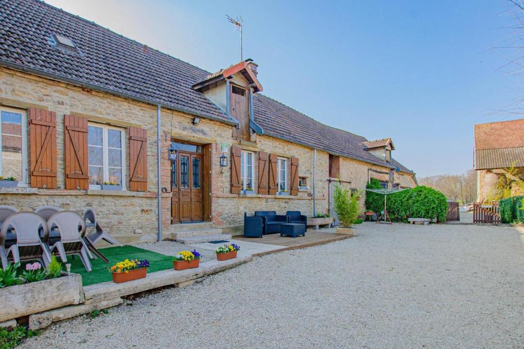 Photo of Buildings in Briel-sur-Barse