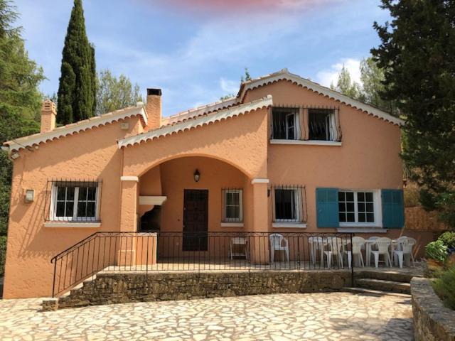 Photo of Buildings in Bandol