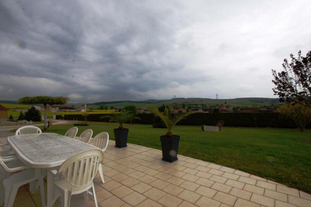 Photo of Patio Balcony in Avirey-Lingey