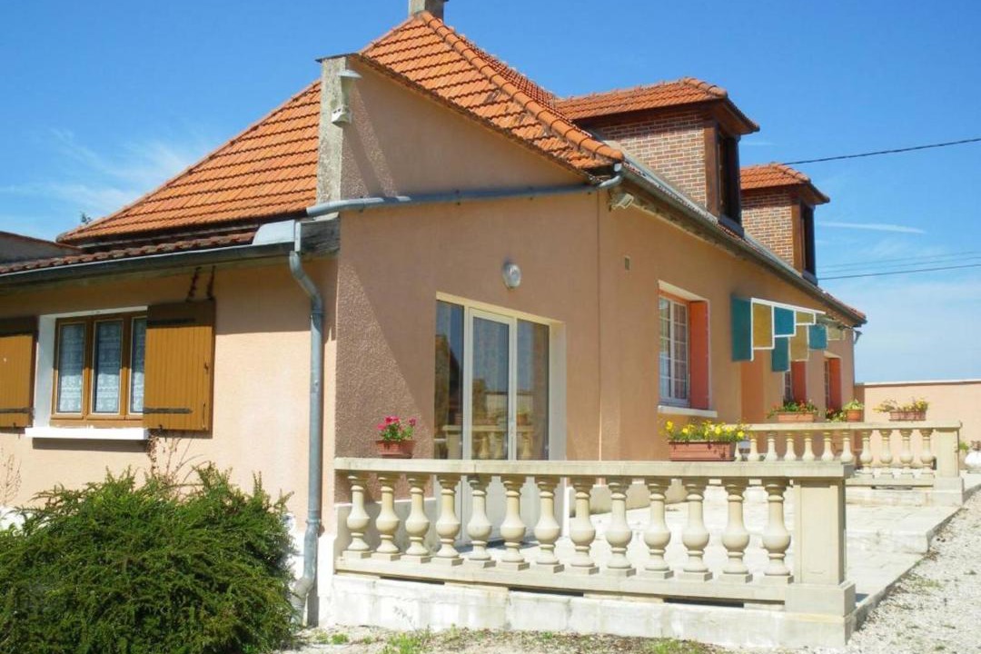 Photo of Buildings in Saint-Remy-sous-Barbuise