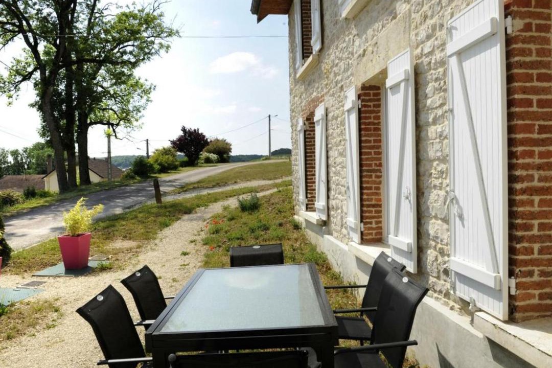 Photo of Patio Balcony in Noe-les-Mallets