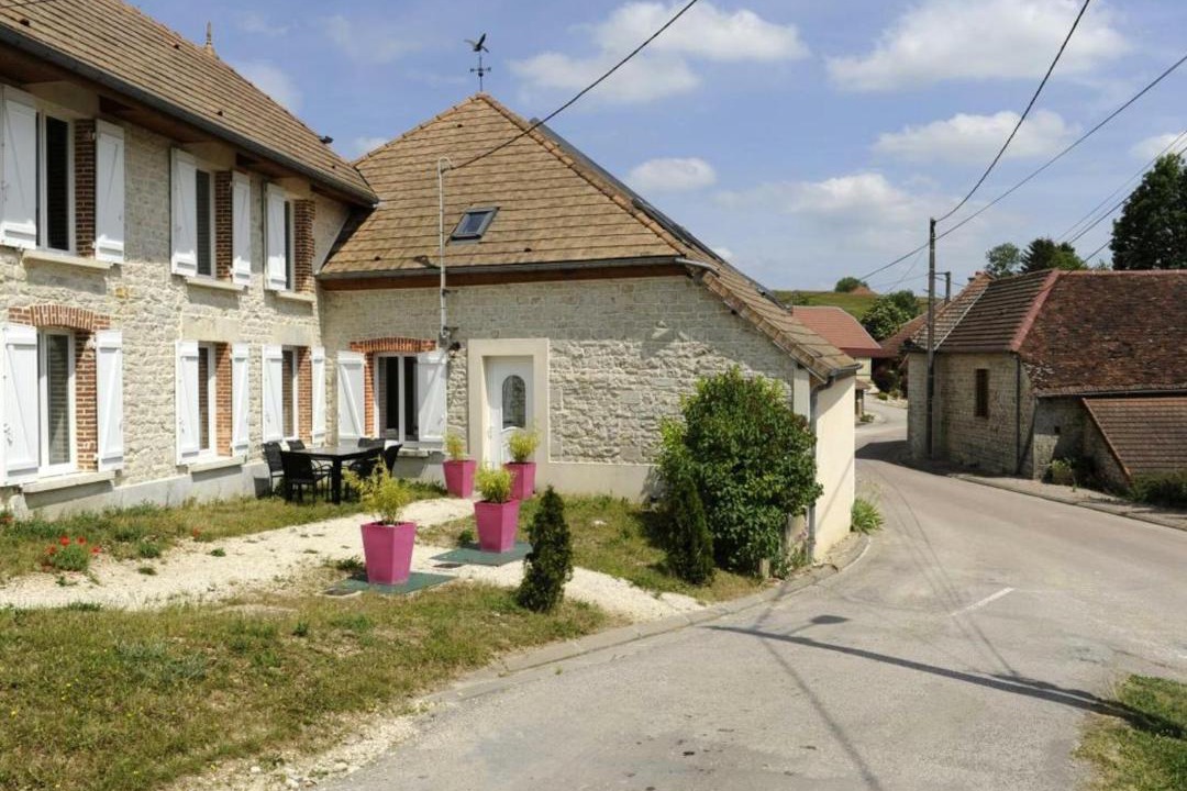 Photo of Buildings in Noe-les-Mallets