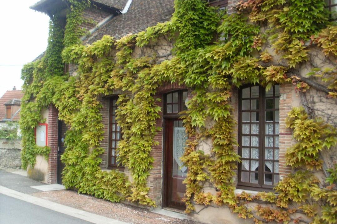 Photo of Buildings in Saint-Hilaire-sous-Romilly