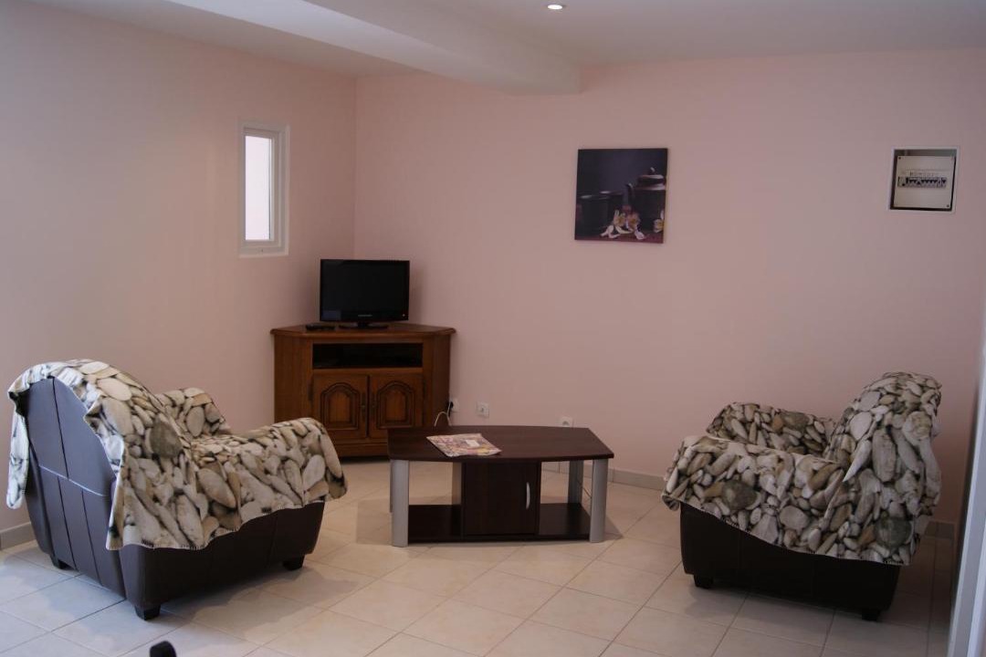 Photo of Others in Laroche-Saint-Cydroine