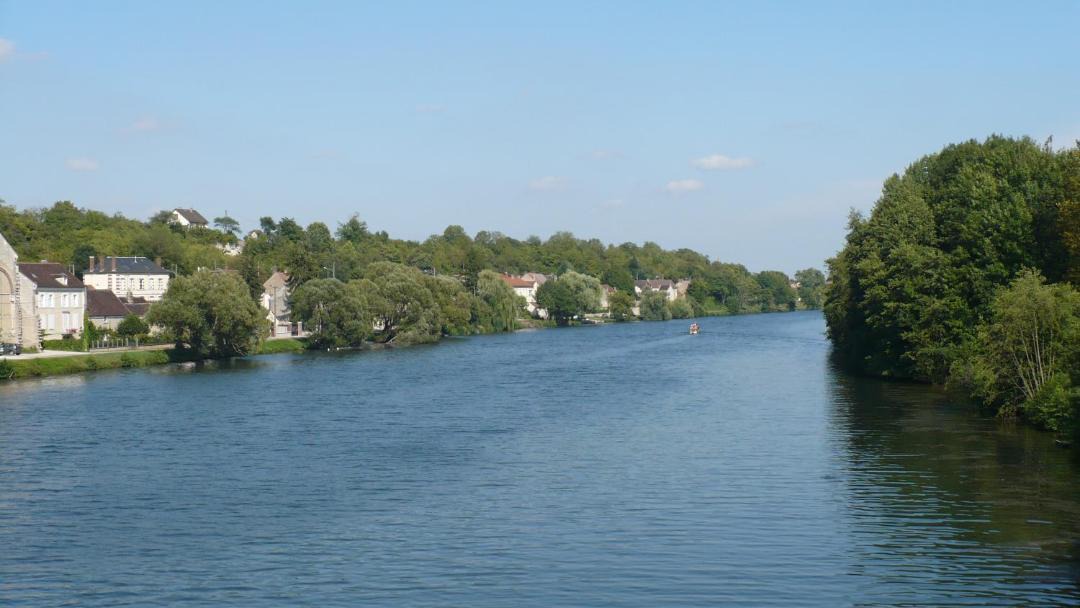 Photo of Others in Laroche-Saint-Cydroine
