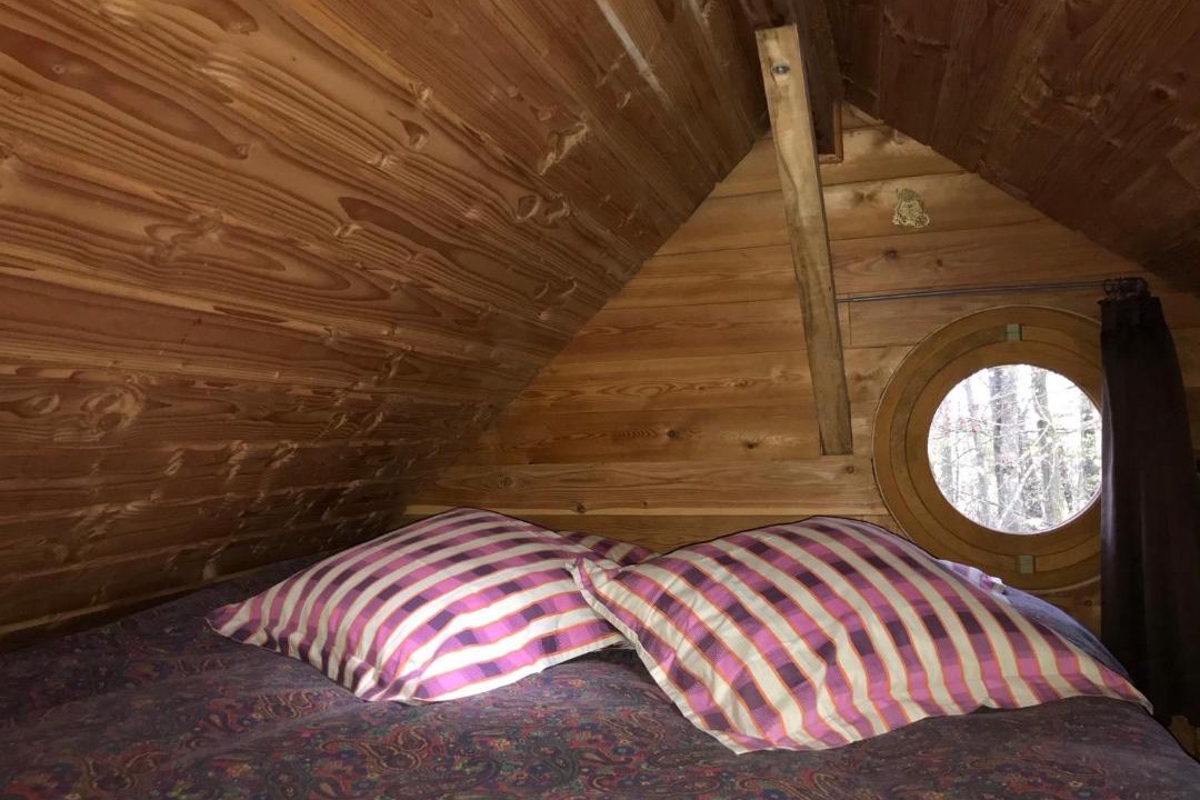 Photo of Bedroom in Outines