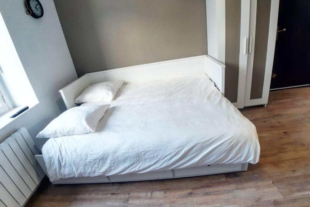 Photo of Bedroom in Saint-Brieuc
