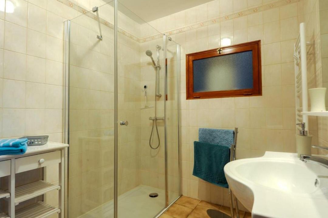 Photo of Bathroom in Radonvilliers