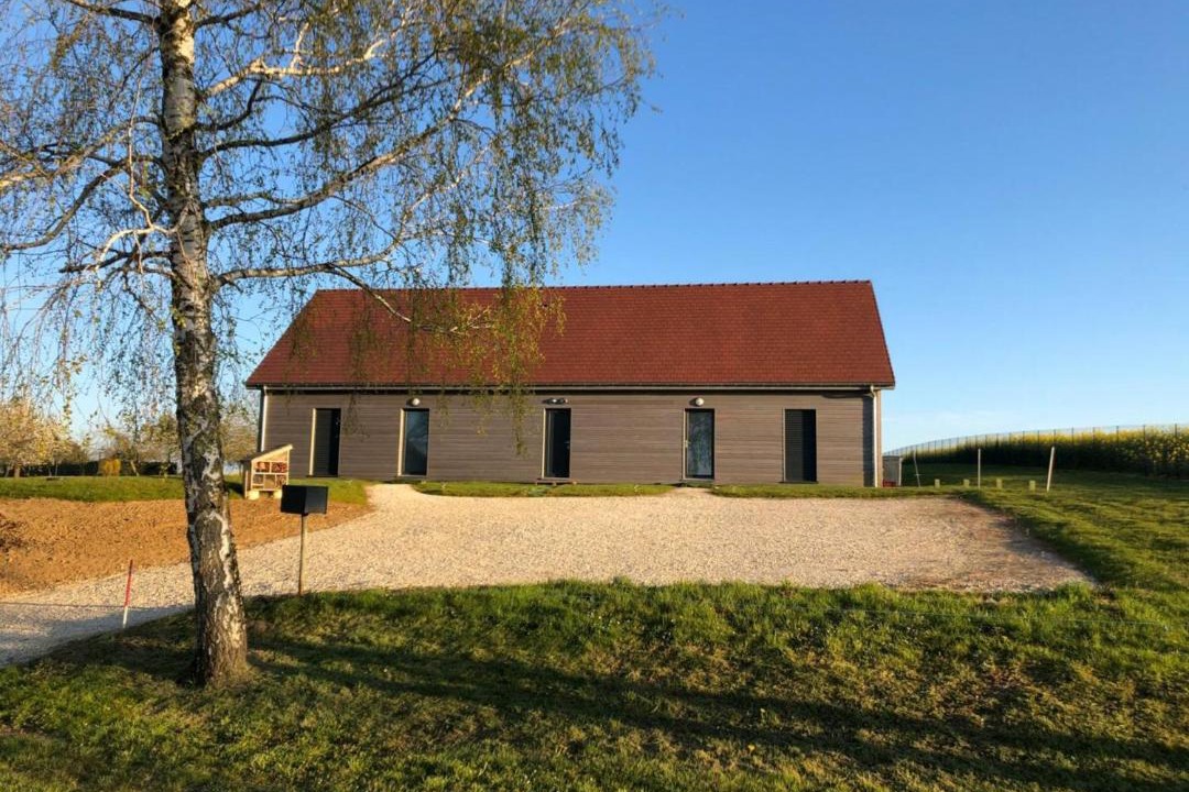 Photo of Buildings in Magnant