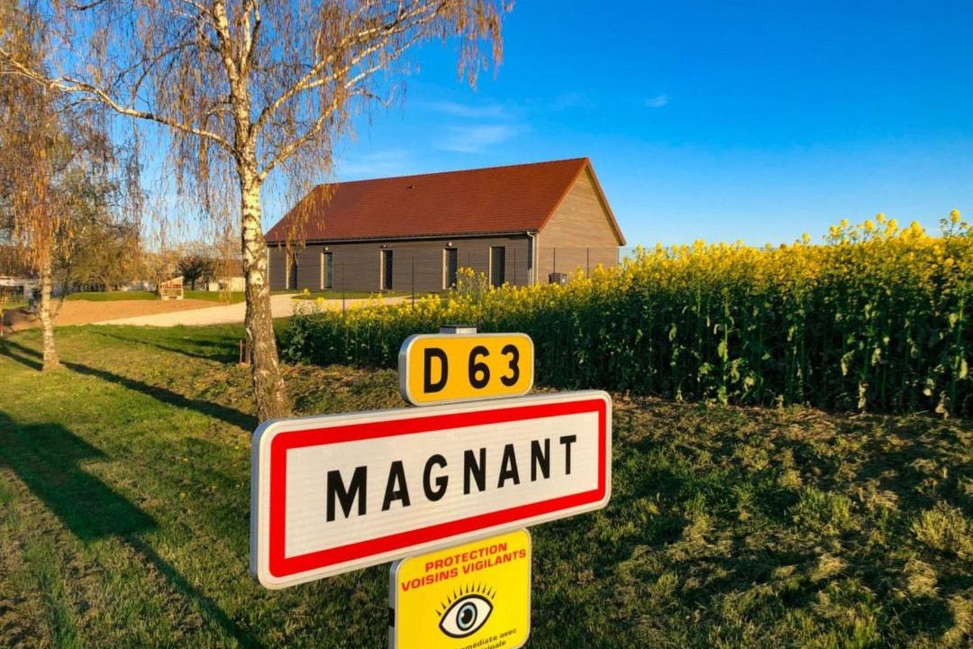 Photo of Buildings in Magnant