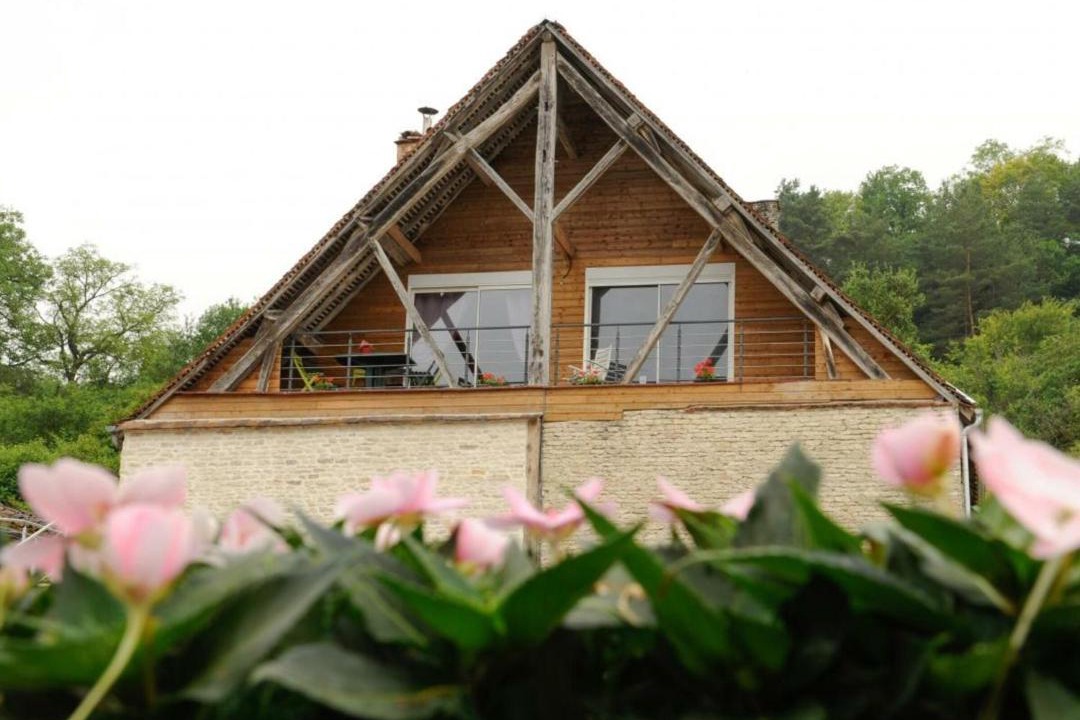 Photo of Buildings in Spoy