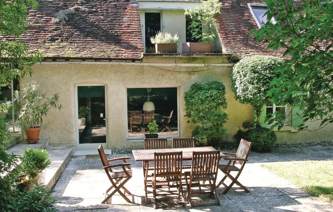 Photo of Others in Saint-Georges-sur-Baulche