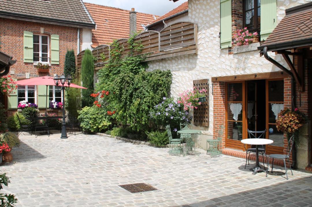 Photo of Others in Le Mesnil-sur-Oger