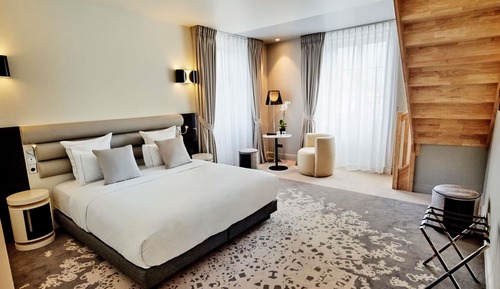 Duplex, 1 King Bed with Sofa bed (Suite)