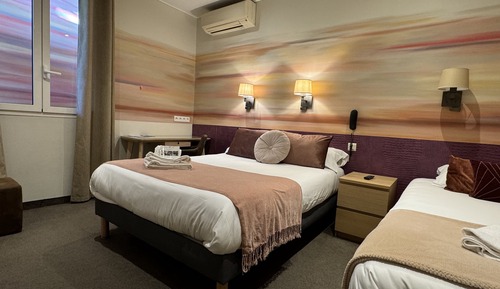 Triple room painted wall view