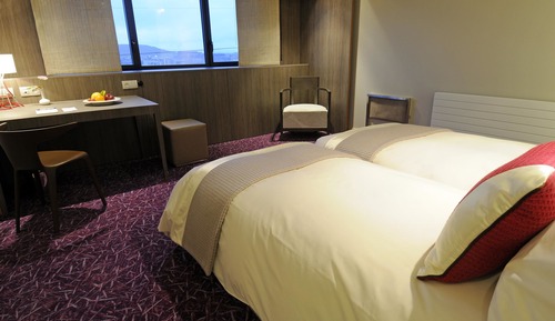 Standard Room, 2 Twin Beds, Bathtub