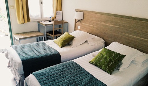 Standard Twin Room