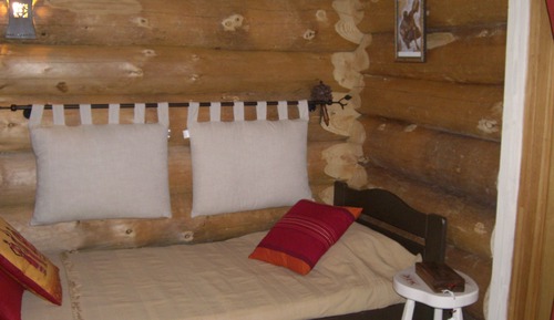 Room (Salama)