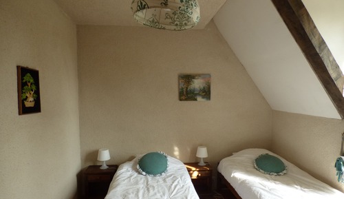Twin Room (DP3)