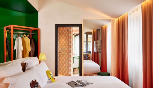 Room, 1 Queen Bed (Large)