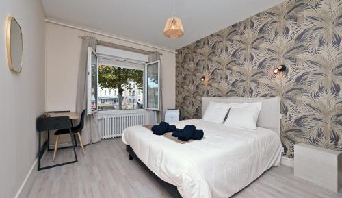 Standard Queen Room